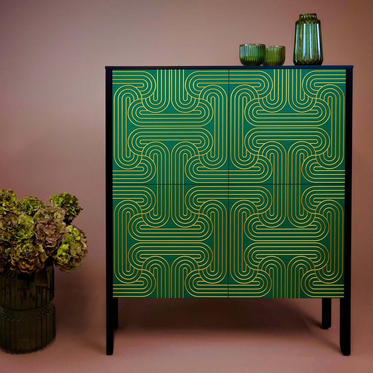 Loop Cabinet 4 door