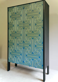 Long door Cabinet Loop with blue doors Gold pattern and black doors Side view
